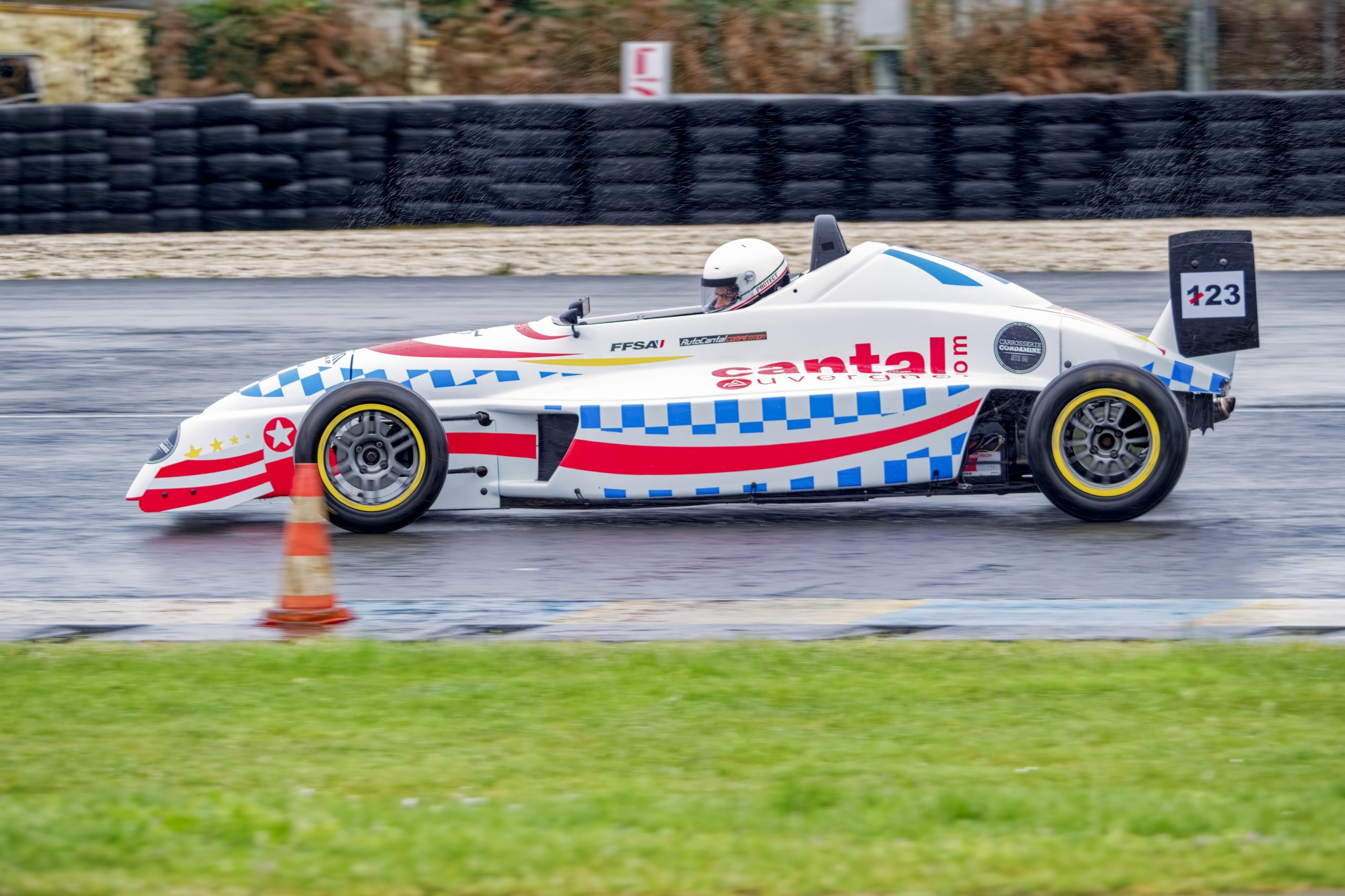 AUTOMOBILE SAISON 2025
LE MANS/SARTHE/FRANCE
CIRCUIT DES 24 HEURES/PISTE MAISON BLANCHE
MERCREDI 12 MARS 2025
FFSA LES LYCEES DANS LA COURSE
TEAM LYCEE MONNET-MERMOZ (123/ SIMON ROUCHES & JOE DELPORT/MYGALE)
