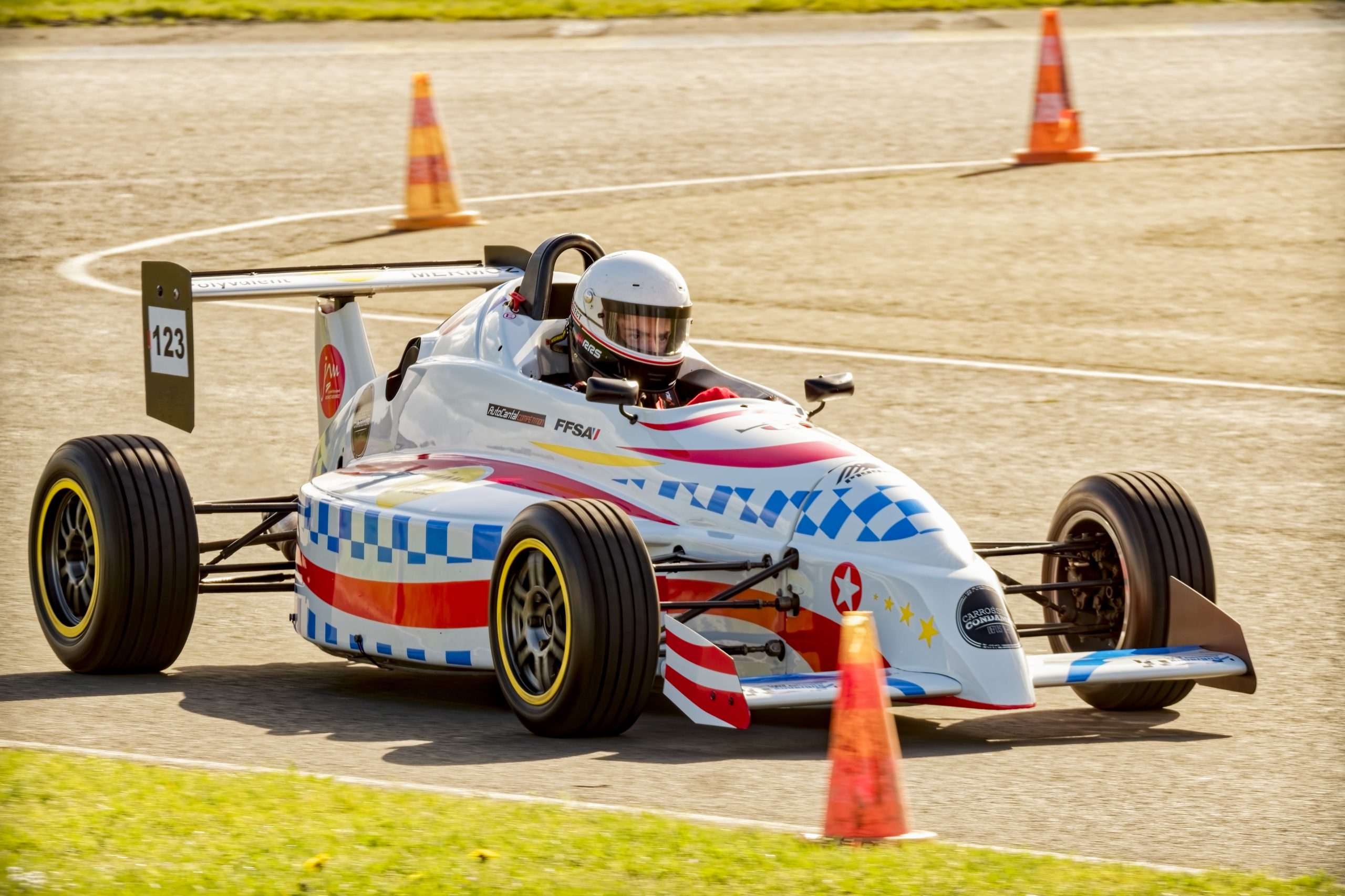 AUTOMOBILE SAISON 2025LE MANS/SARTHE/FRANCECIRCUIT DES 24 HEURES/PISTE MAISON BLANCHEMERCREDI 12 MARS 2025FFSA LES LYCEES DANS LA COURSETEAM LYCEE MONNET-MERMOZ (123/ SIMON ROUCHES & JOE DELPORT/MYGALE)